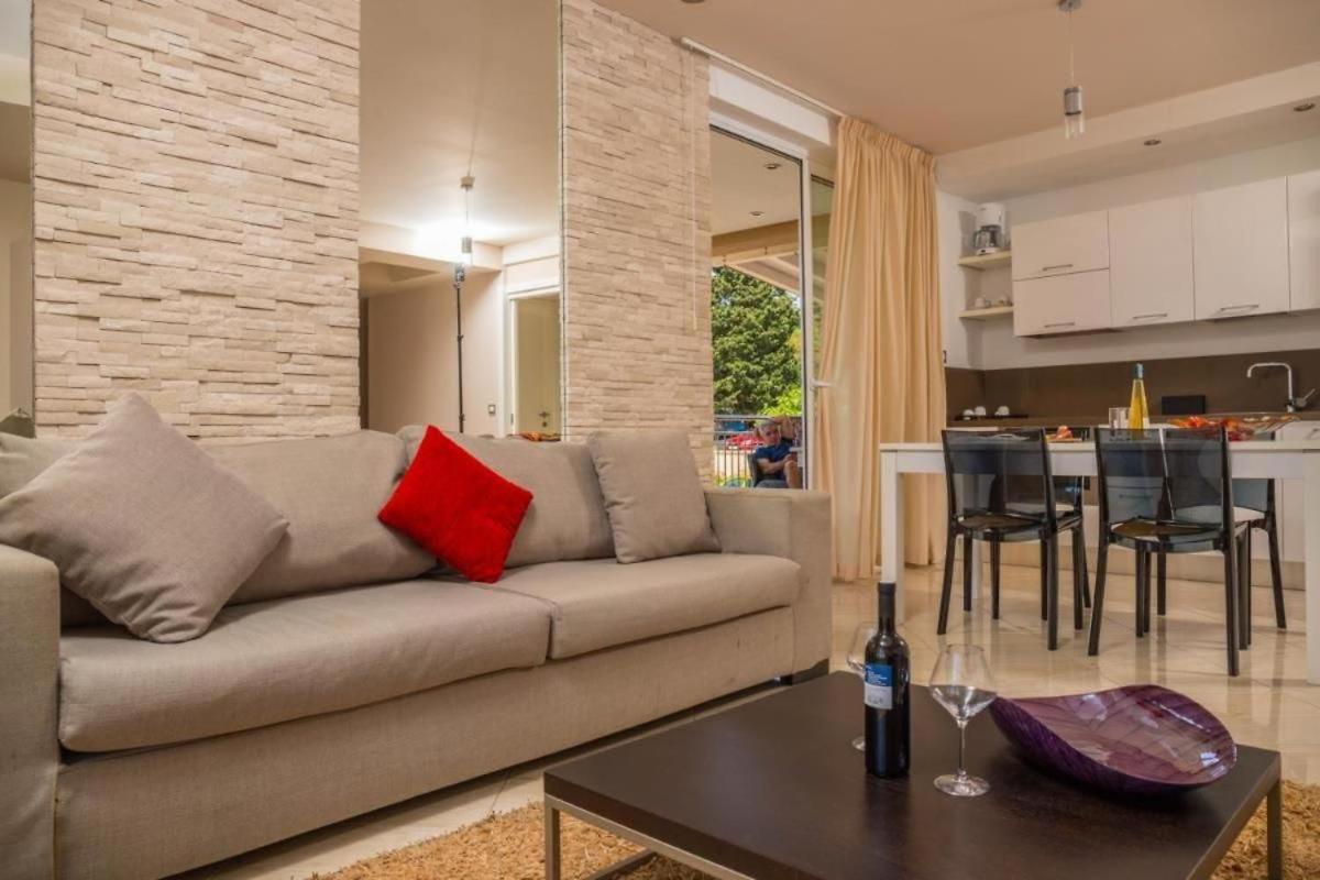 Kristal Paris Resort Novalja Extérieur photo