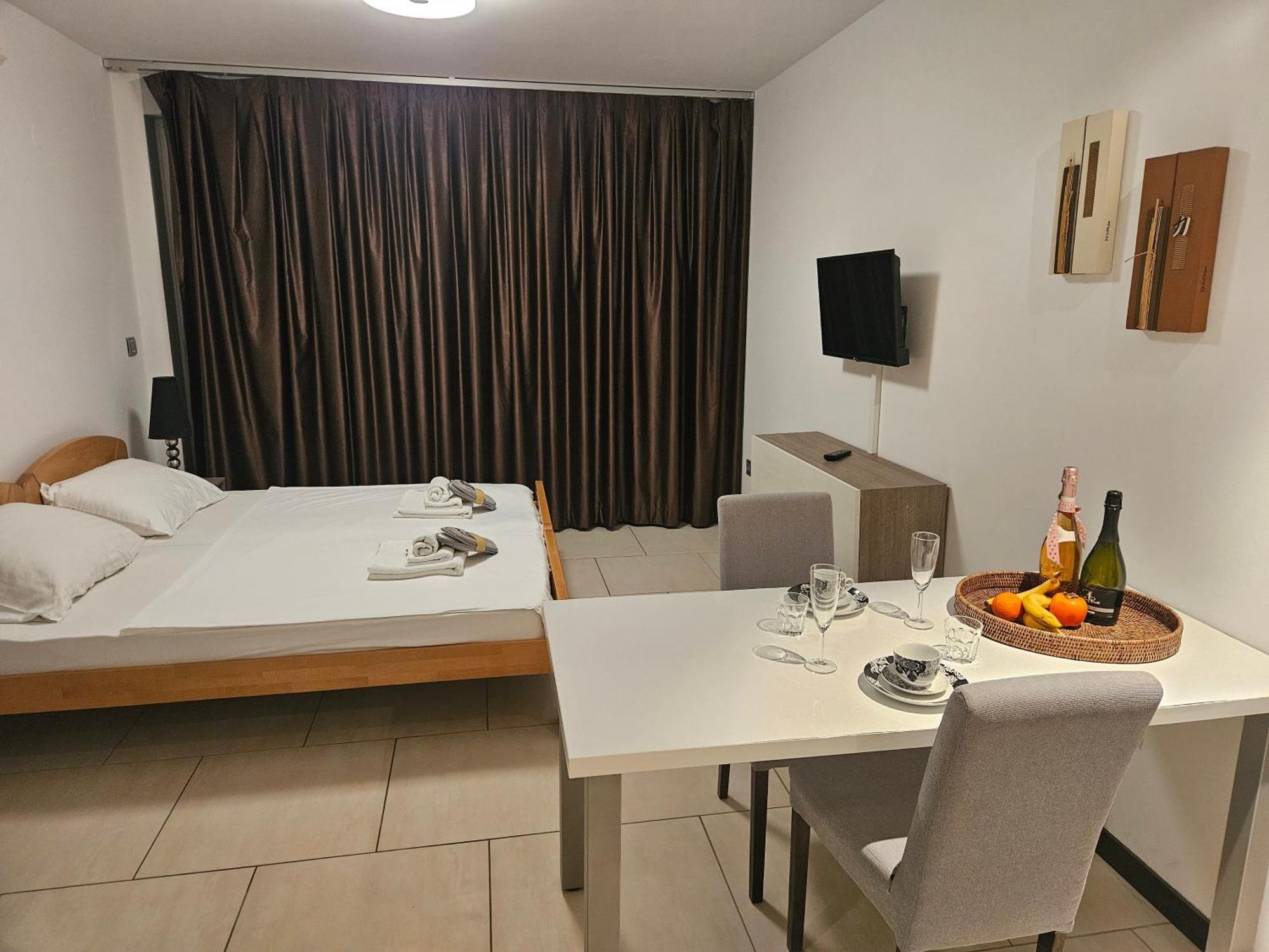 Kristal Paris Resort Novalja Extérieur photo